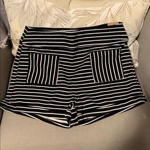 Cotton high waisted shorts